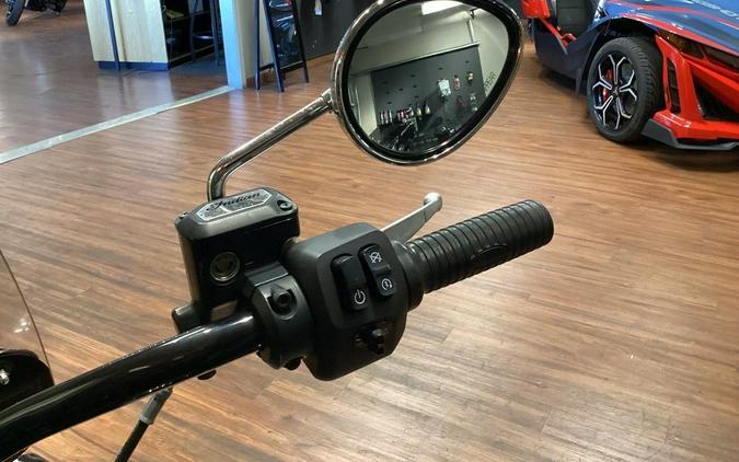 2023 Indian Motorcycle® Super Chief® ABS Black Metallic