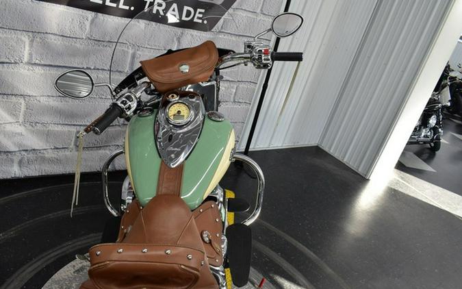 2017 Indian Chief Vintage Willow Green Over Ivory Cream