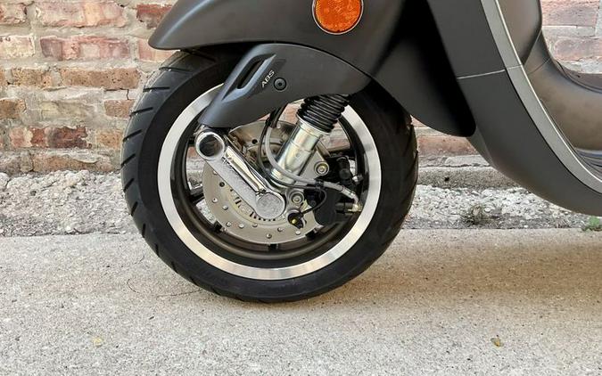 2023 Vespa Primavera 150 Sport