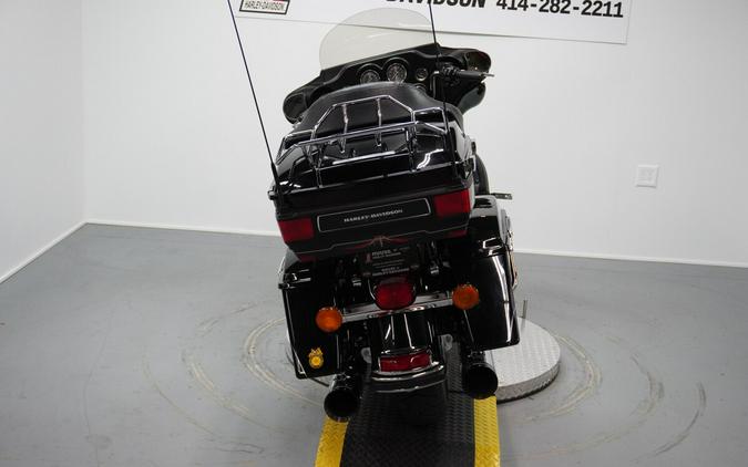 2011 Harley-Davidson® Electra Glide® Ultra Limited Black