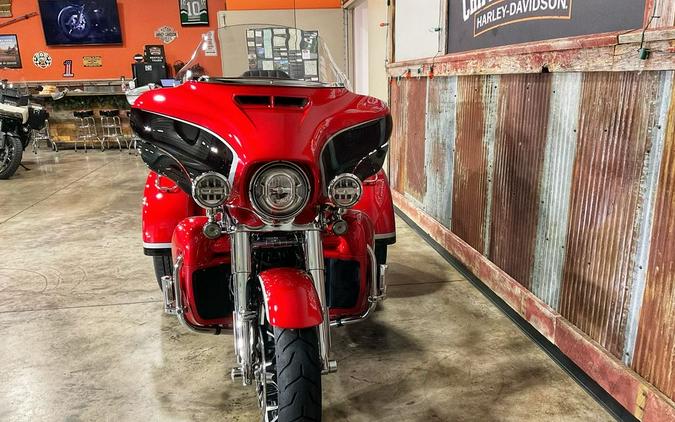 2021 Harley-Davidson® FLHTCUTGSE - CVO™ Tri Glide®