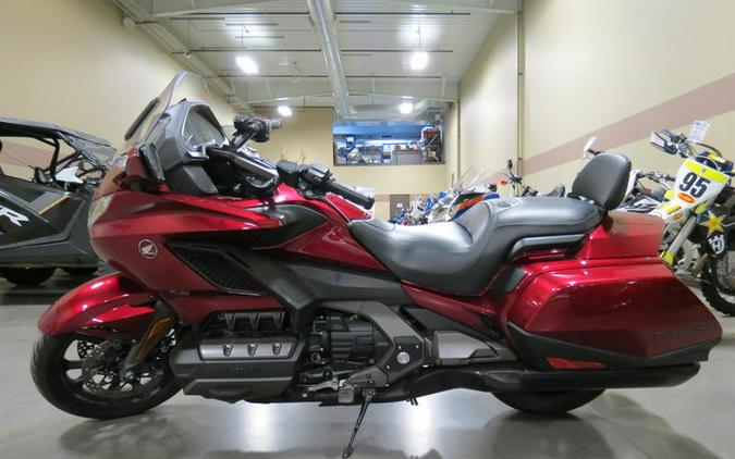 2018 Honda® Gold Wing Candy Ardent Red