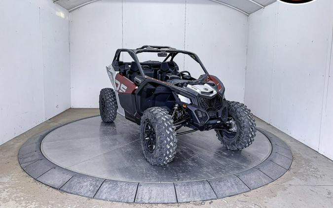 2024 Can-Am Maverick X3 DS Turbo Fiery Red & Hyper Silver