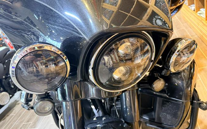 2017 Harley-Davidson CVO™ Street Glide®
