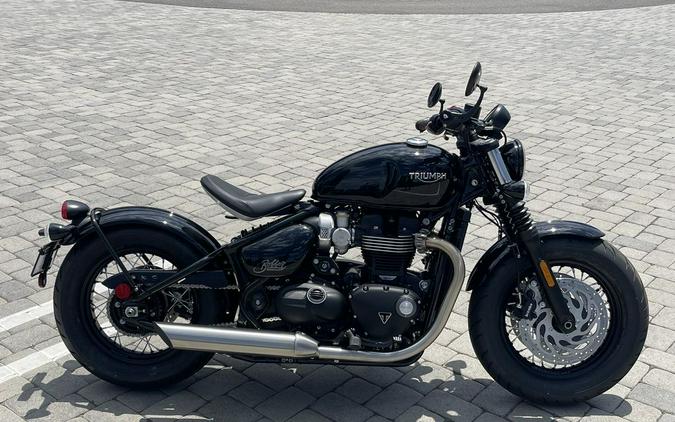 2024 Triumph Bonneville Bobber Jet Black