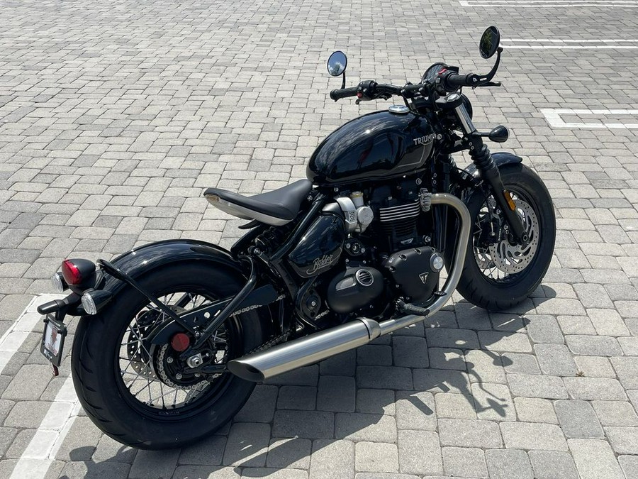 2024 Triumph Bonneville Bobber Jet Black