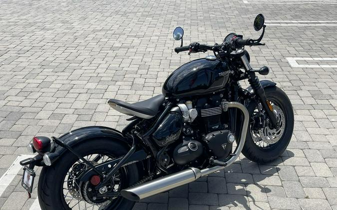 2024 Triumph Bonneville Bobber Jet Black