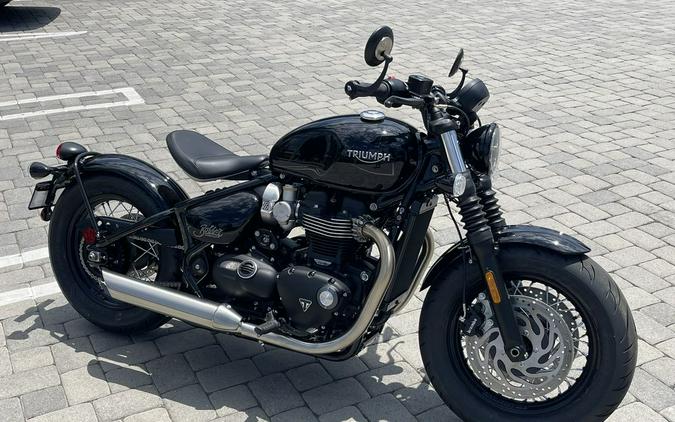 2024 Triumph Bonneville Bobber Jet Black