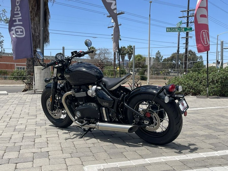 2024 Triumph Bonneville Bobber Jet Black