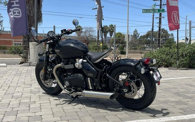 2024 Triumph Bonneville Bobber Jet Black