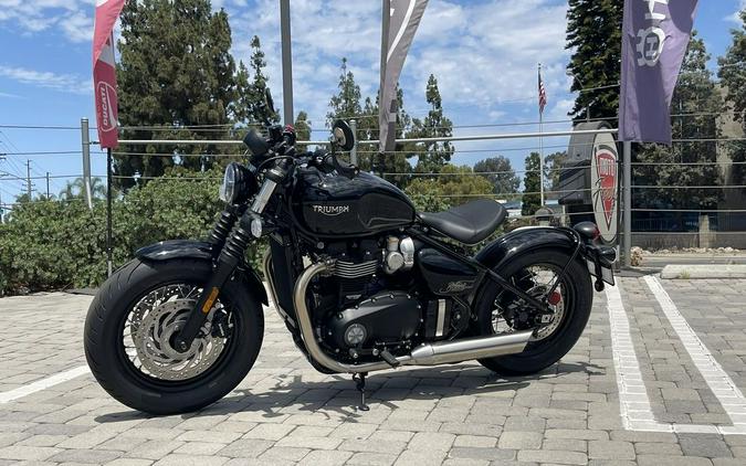 2024 Triumph Bonneville Bobber Jet Black