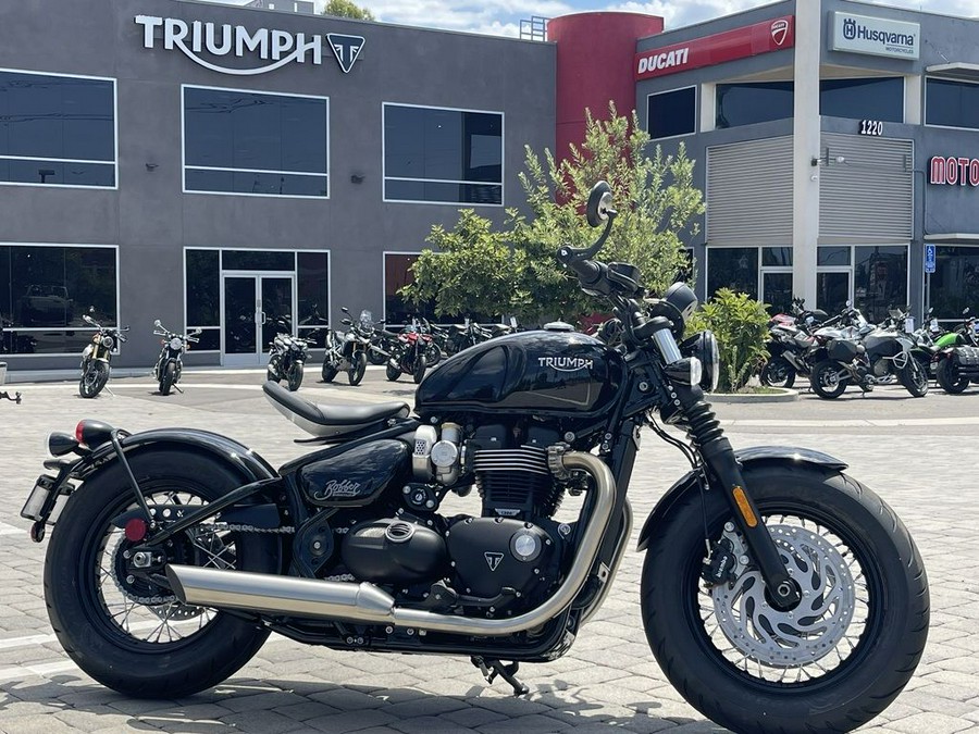 2024 Triumph Bonneville Bobber Jet Black