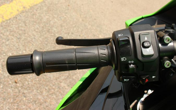 2025 KAWASAKI NINJA ZX-6R ABS KRT EDITION