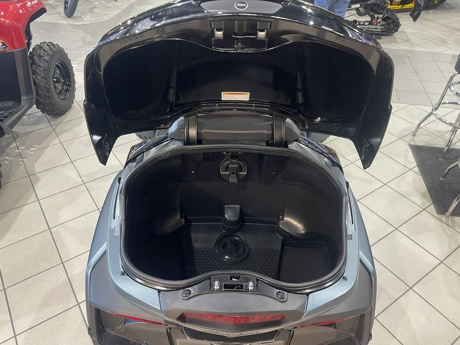 2025 Can-Am® Spyder RT Limited Dark Wheels