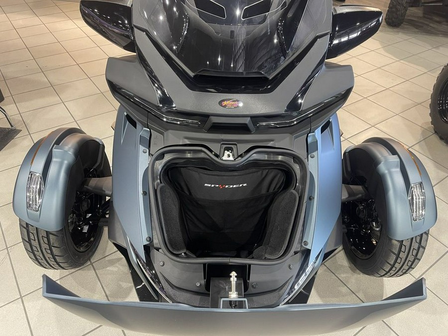 2025 Can-Am® Spyder RT Limited Dark Wheels