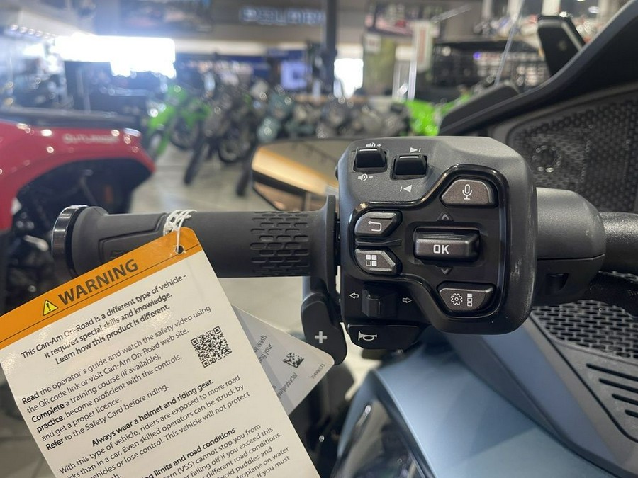 2025 Can-Am® Spyder RT Limited Dark Wheels