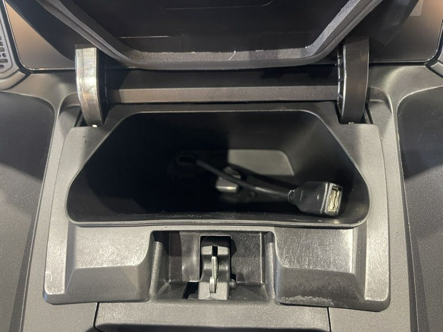 2025 Can-Am® Spyder RT Limited Dark Wheels