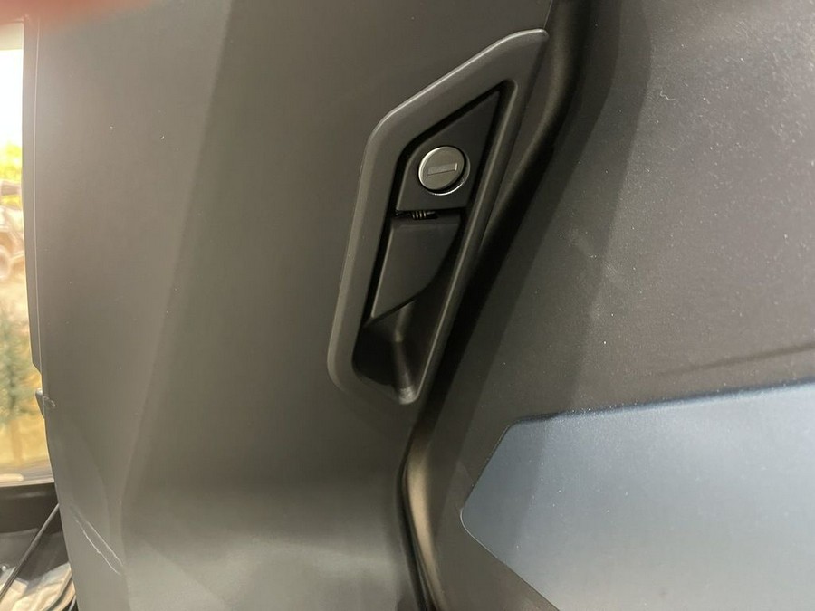 2025 Can-Am® Spyder RT Limited Dark Wheels