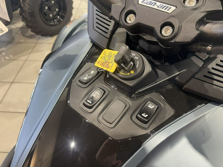 2025 Can-Am® Spyder RT Limited Dark Wheels