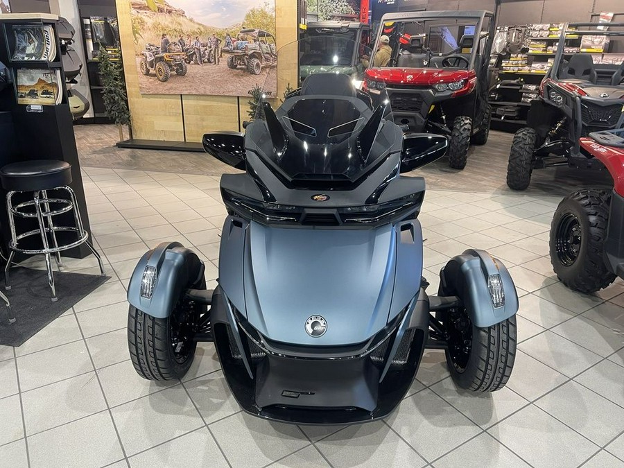 2025 Can-Am® Spyder RT Limited Dark Wheels