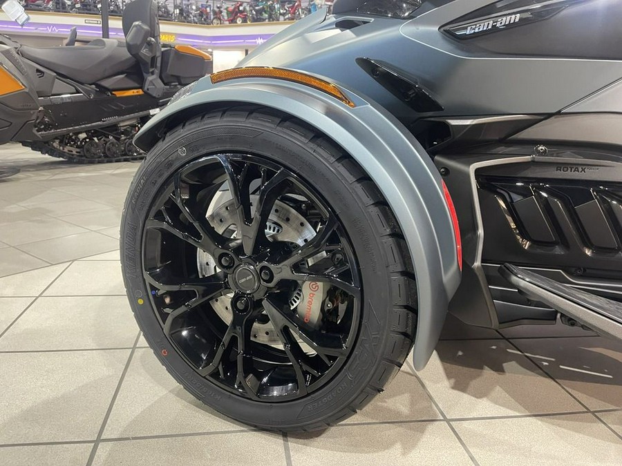 2025 Can-Am® Spyder RT Limited Dark Wheels