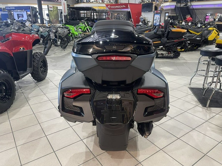 2025 Can-Am® Spyder RT Limited Dark Wheels