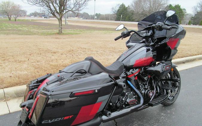 2025 Harley-Davidson FLTRXSTSE - CVO Road Glide ST