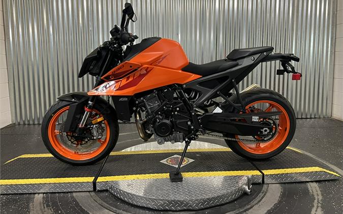 2024 KTM 990 Duke