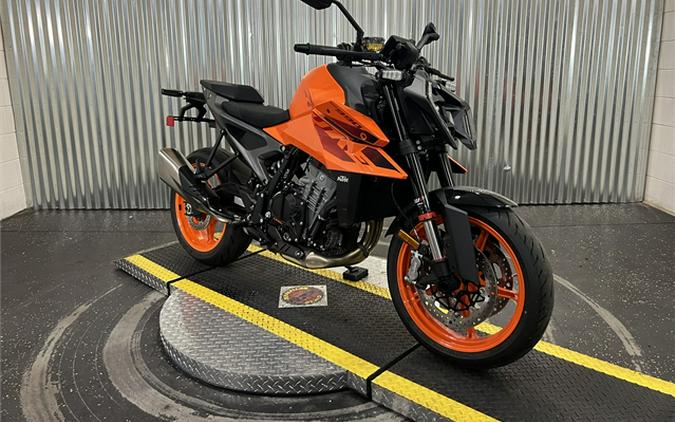 2024 KTM 990 Duke