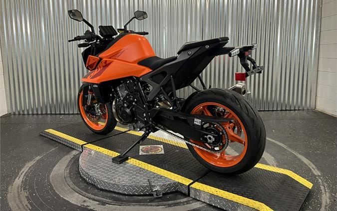 2024 KTM 990 Duke