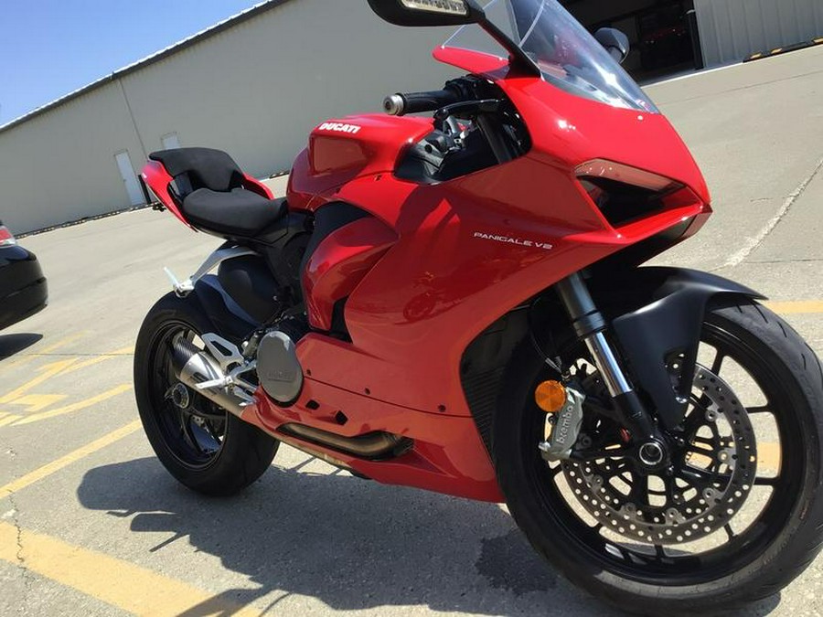 2022 Ducati Panigale V2 Ducati Red