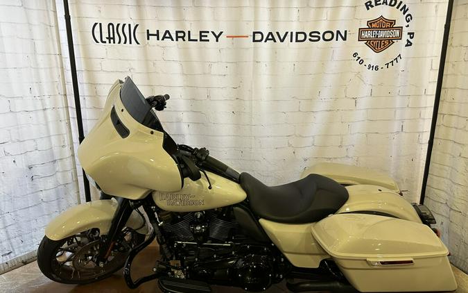 2023 Harley-Davidson Street Glide ST FLHXST White Sand Pearl