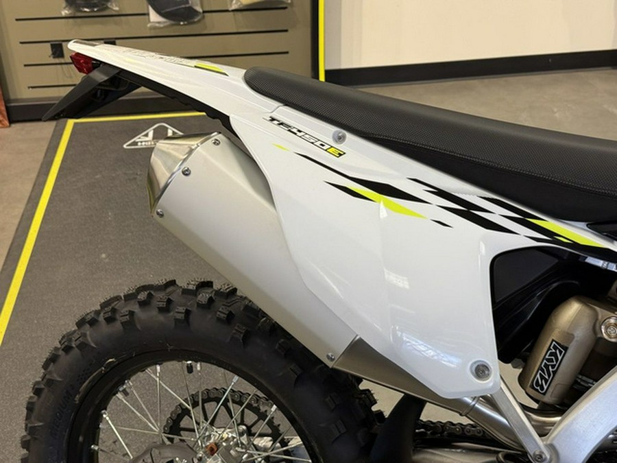 2026 Triumph TF 450-E Jet BlackPure White