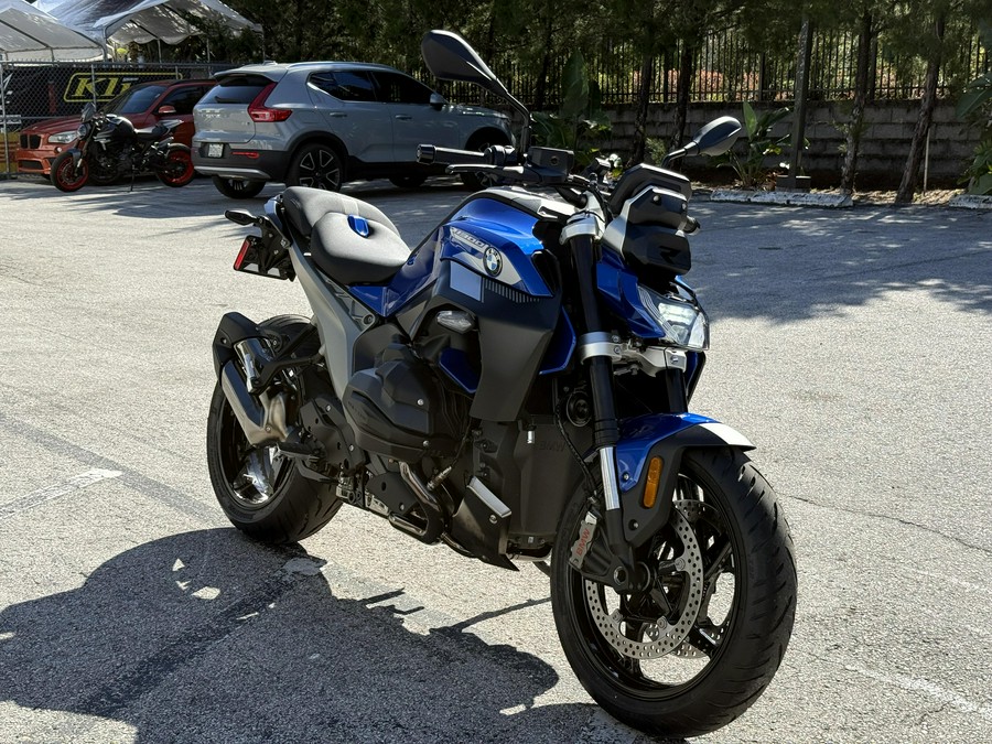 2026 BMW R 1300 R
