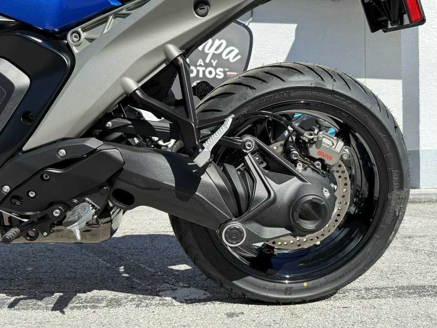 2026 BMW R 1300 R