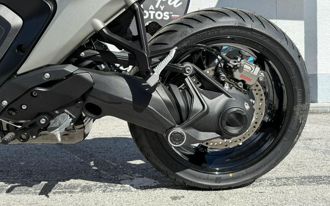 2026 BMW R 1300 R
