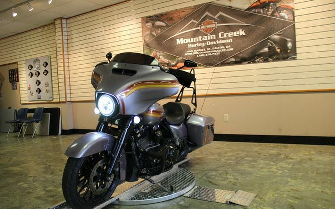 2018 Harley-Davidson FLHXS - Street Glide Special