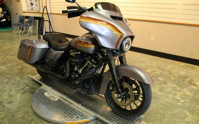 2018 Harley-Davidson FLHXS - Street Glide Special