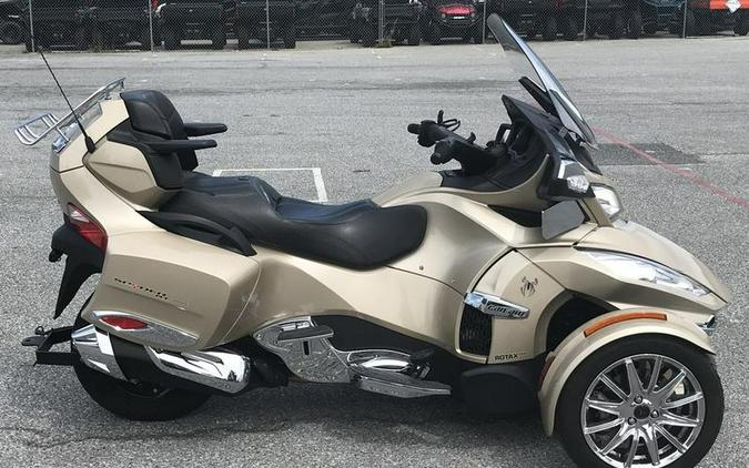 2017 Can-Am® SPYDER RT