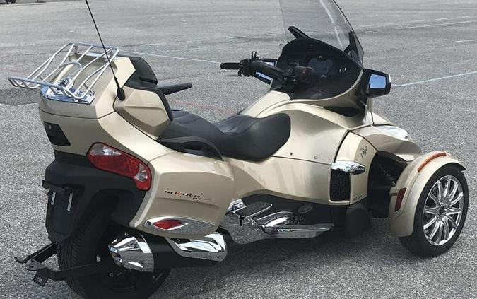 2017 Can-Am® SPYDER RT