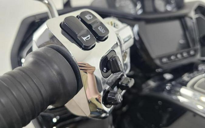 2023 Indian Motorcycle® Pursuit Limited Black Metallic