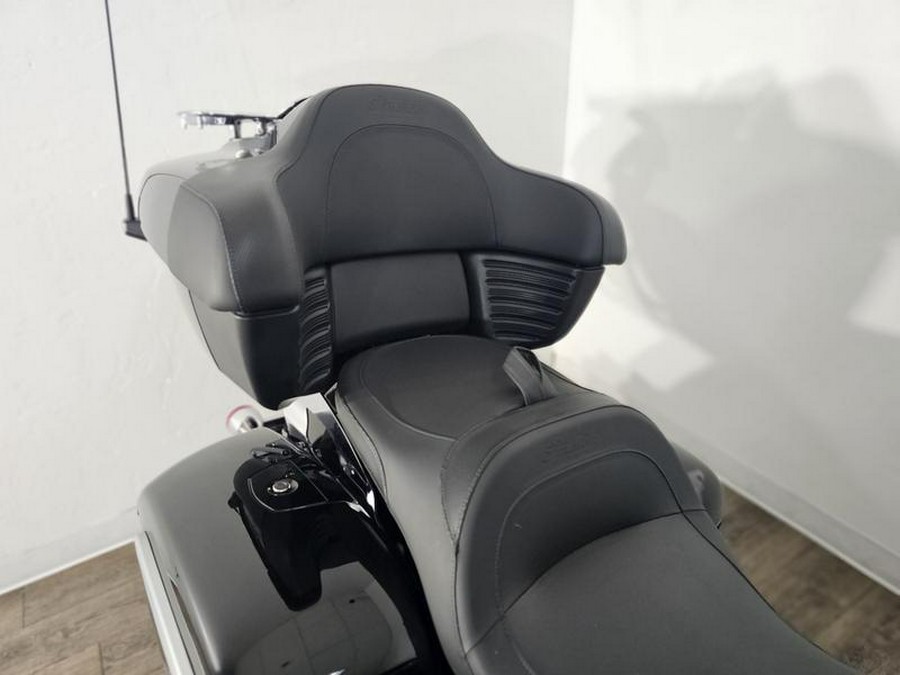 2023 Indian Motorcycle® Pursuit Limited Black Metallic