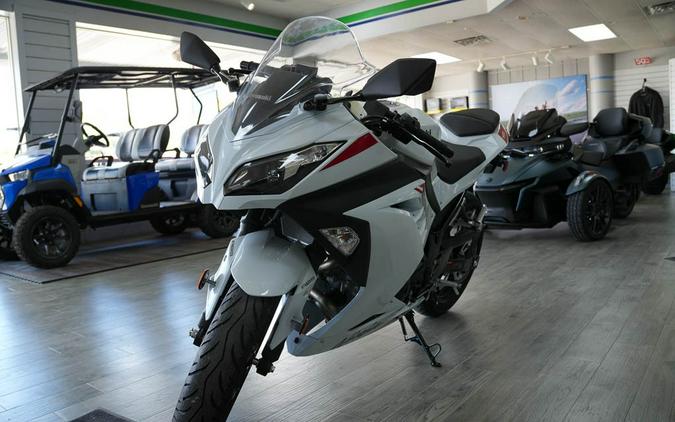 2026 Kawasaki Ninja® 300 ABS