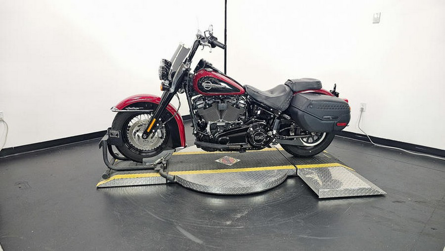 2020 Harley-Davidson® FLHCS - Heritage Classic 114