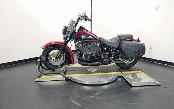 2020 Harley-Davidson® FLHCS - Heritage Classic 114