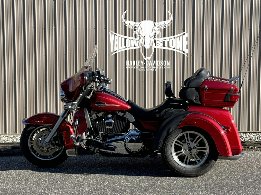 2013 Harley-Davidson Tri Glide™ Ultra Classic® Ember Red Sunglo