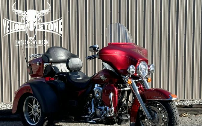 2013 Harley-Davidson Tri Glide™ Ultra Classic® Ember Red Sunglo