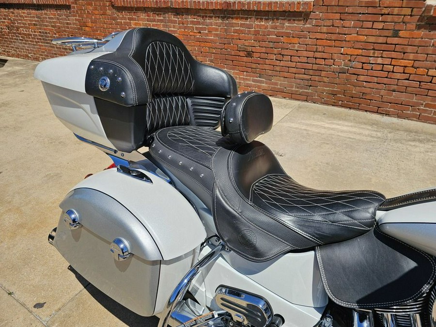 2018 Indian Motorcycle® Roadmaster® ABS Pearl White over Star Silver