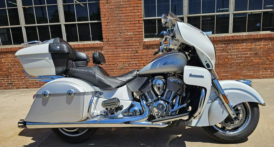 2018 Indian Motorcycle® Roadmaster® ABS Pearl White over Star Silver