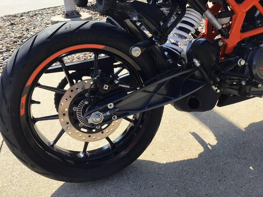 2023 KTM 390 Duke